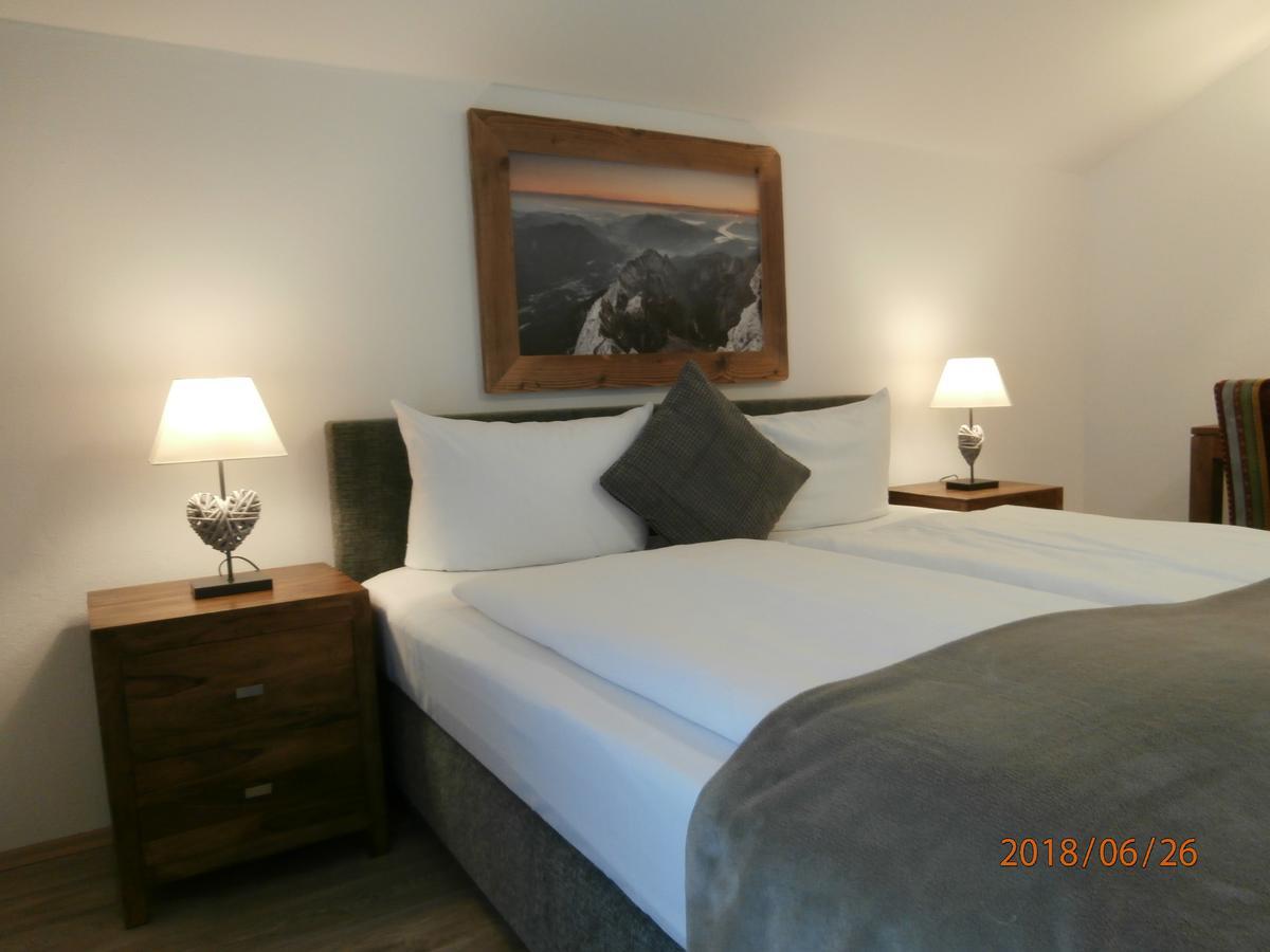 Ferienwohnung Anna Garmisch-Partenkirchen Bagian luar foto