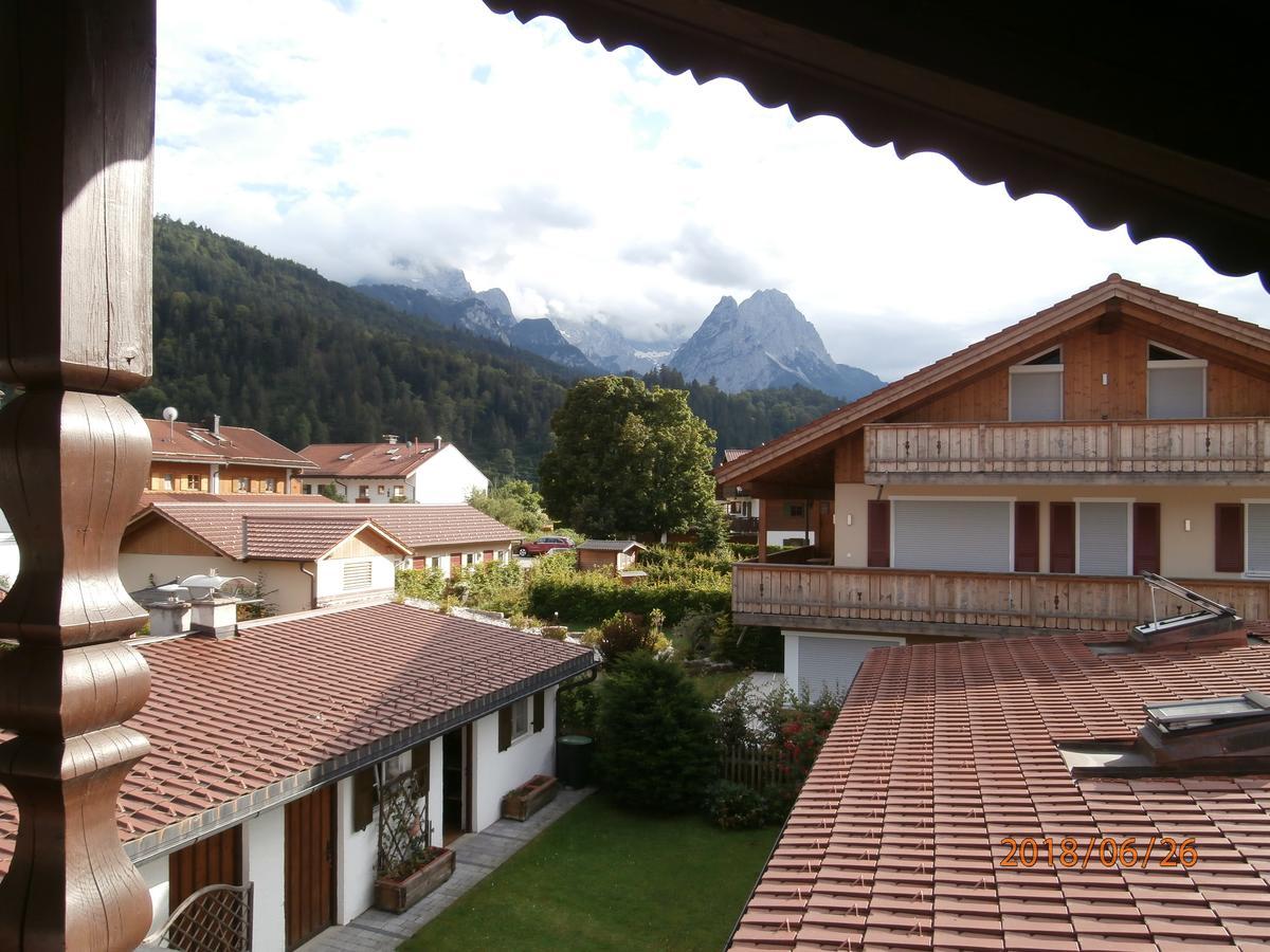 Ferienwohnung Anna Garmisch-Partenkirchen Bagian luar foto