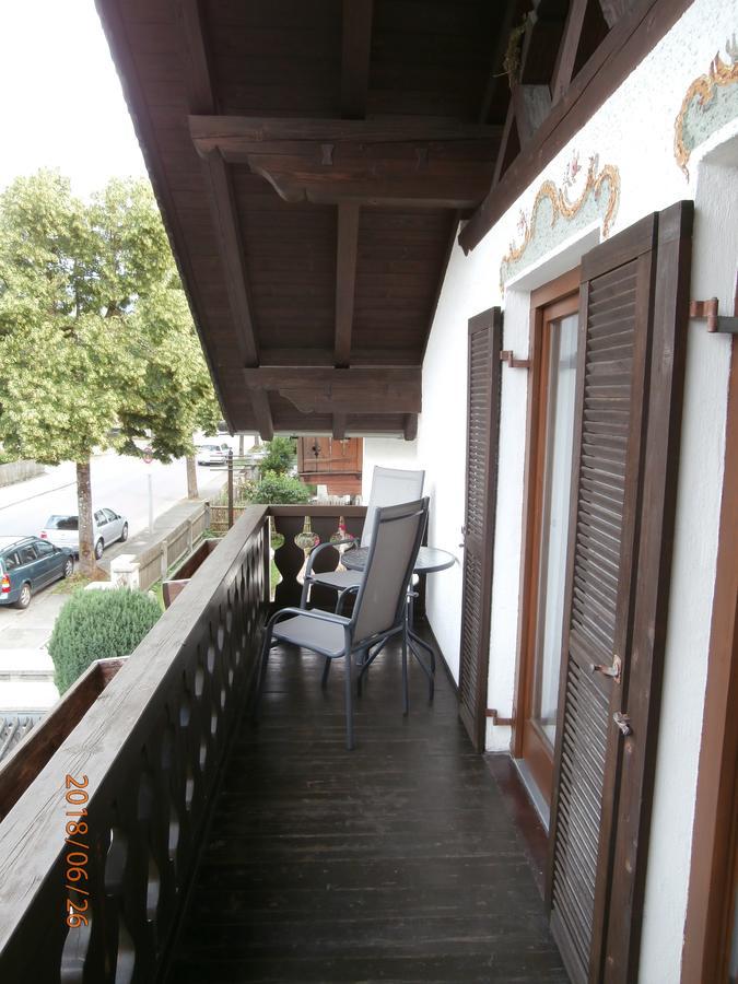 Ferienwohnung Anna Garmisch-Partenkirchen Bagian luar foto