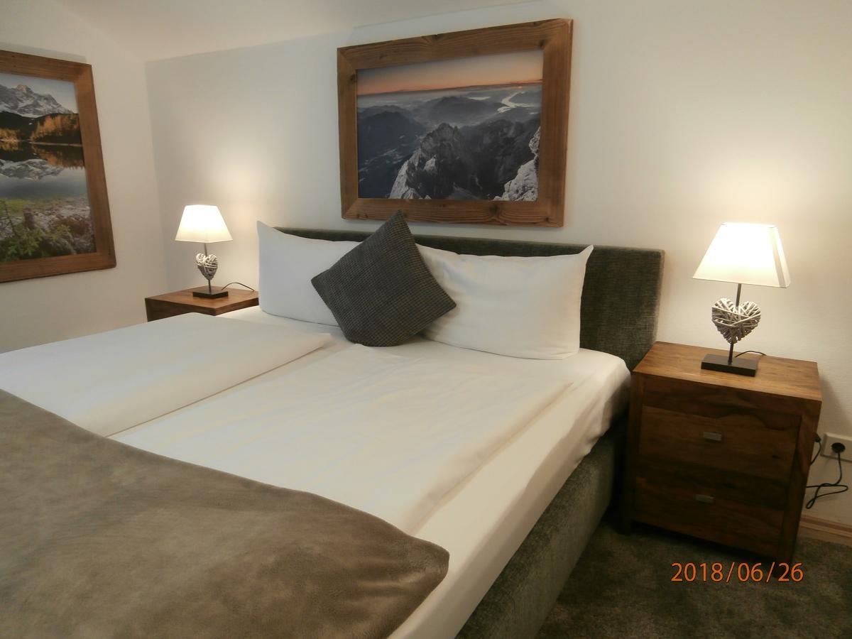 Ferienwohnung Anna Garmisch-Partenkirchen Bagian luar foto