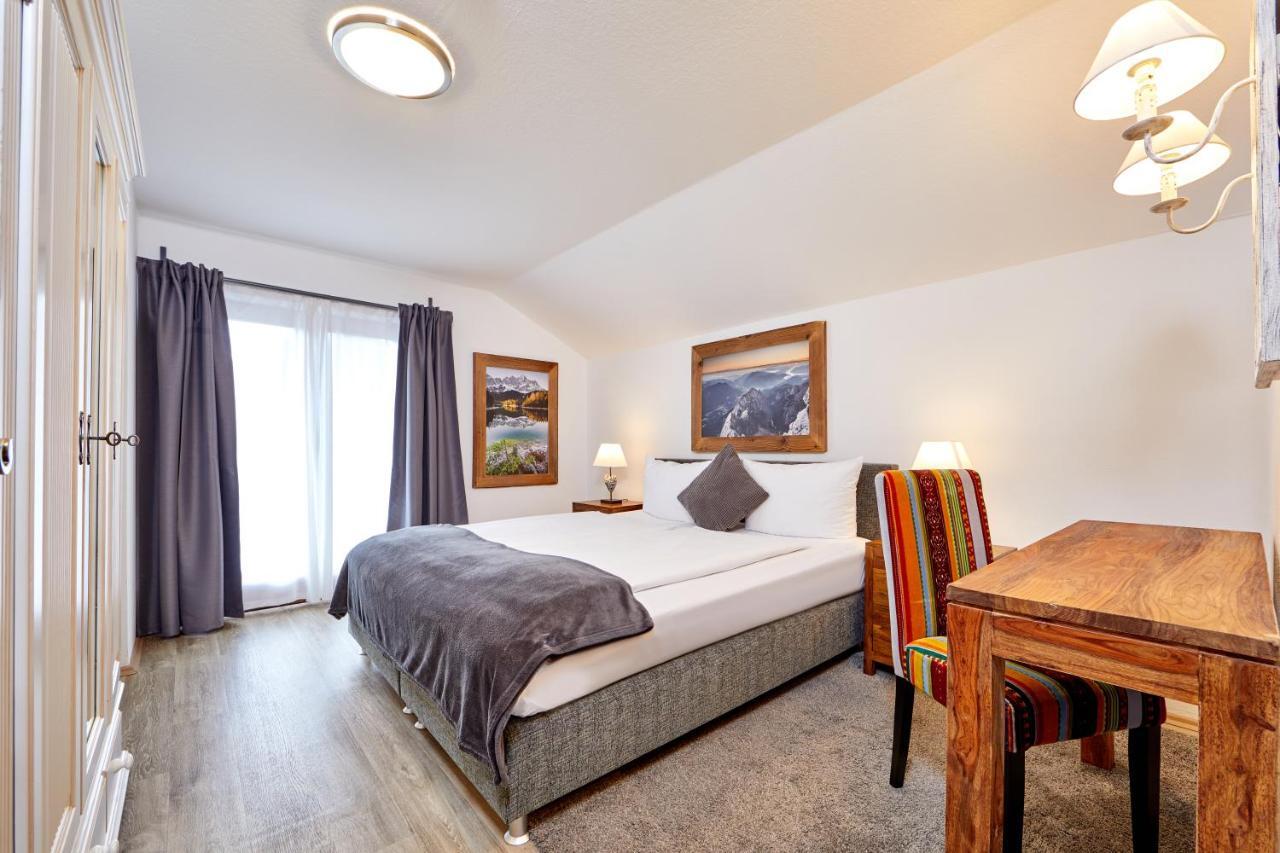 Ferienwohnung Anna Garmisch-Partenkirchen Bagian luar foto